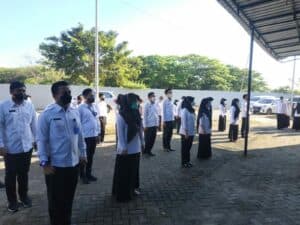 Kepala Bagian Umum BNNP Sulsel Memimpin Apel Pagi Kepala Bagian Umum BNNP Sulsel Memimpin Apel Pagi