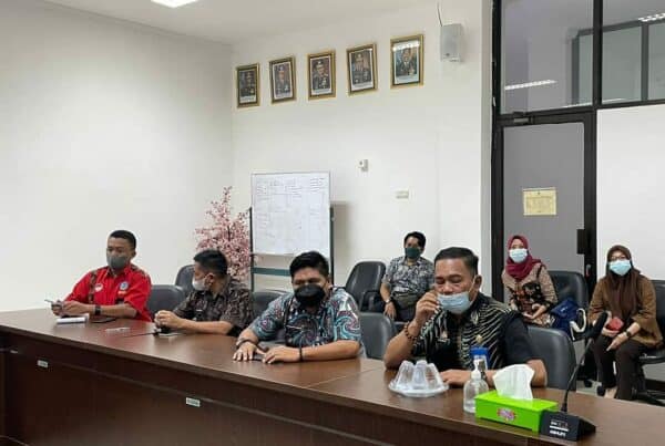 Kepala Bagian Umum BNNP Sulawesi Selatan Menerima Kunjungan Tim Kesbangpol Kota Makassar