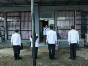 Kepala Bagian Umum BNNP Sulawesi Selatan Memimpin Apel Pagi Kepala Bagian Umum BNNP Sulawesi Selatan Memimpin Apel Pagi