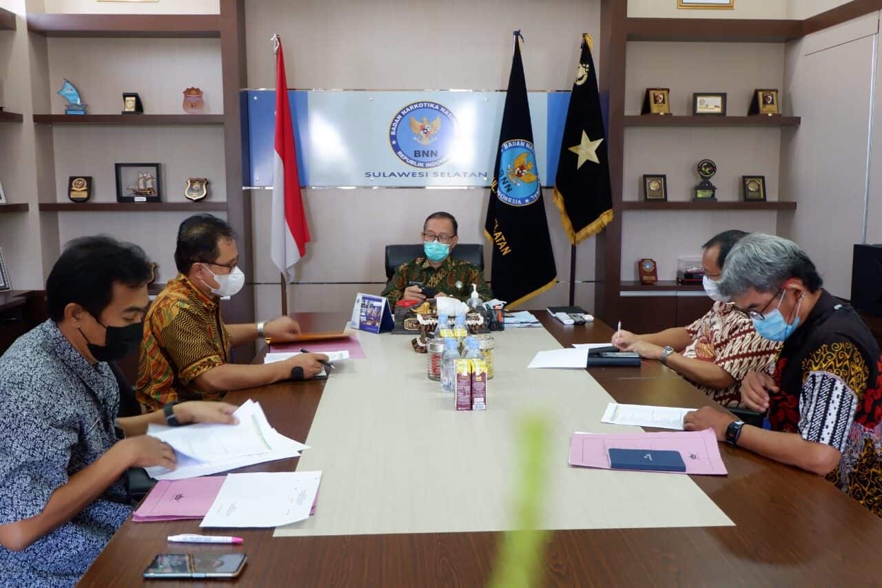 BNN Provinsi Sulawesi Selatan Melaksanakan Rapat Tim Penilai Kinerja Lingkup BNNP Sulsel BNN Provinsi Sulawesi Selatan Melaksanakan Rapat Tim Penilai Kinerja Lingkup BNNP Sulsel