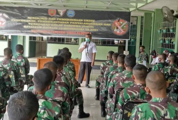 BNN Provinsi Sulawesi Selatan Melakukan deteksi dini dalam penyalahgunaan narkoba bagi personil Yonkav-10/Mendagiri.
