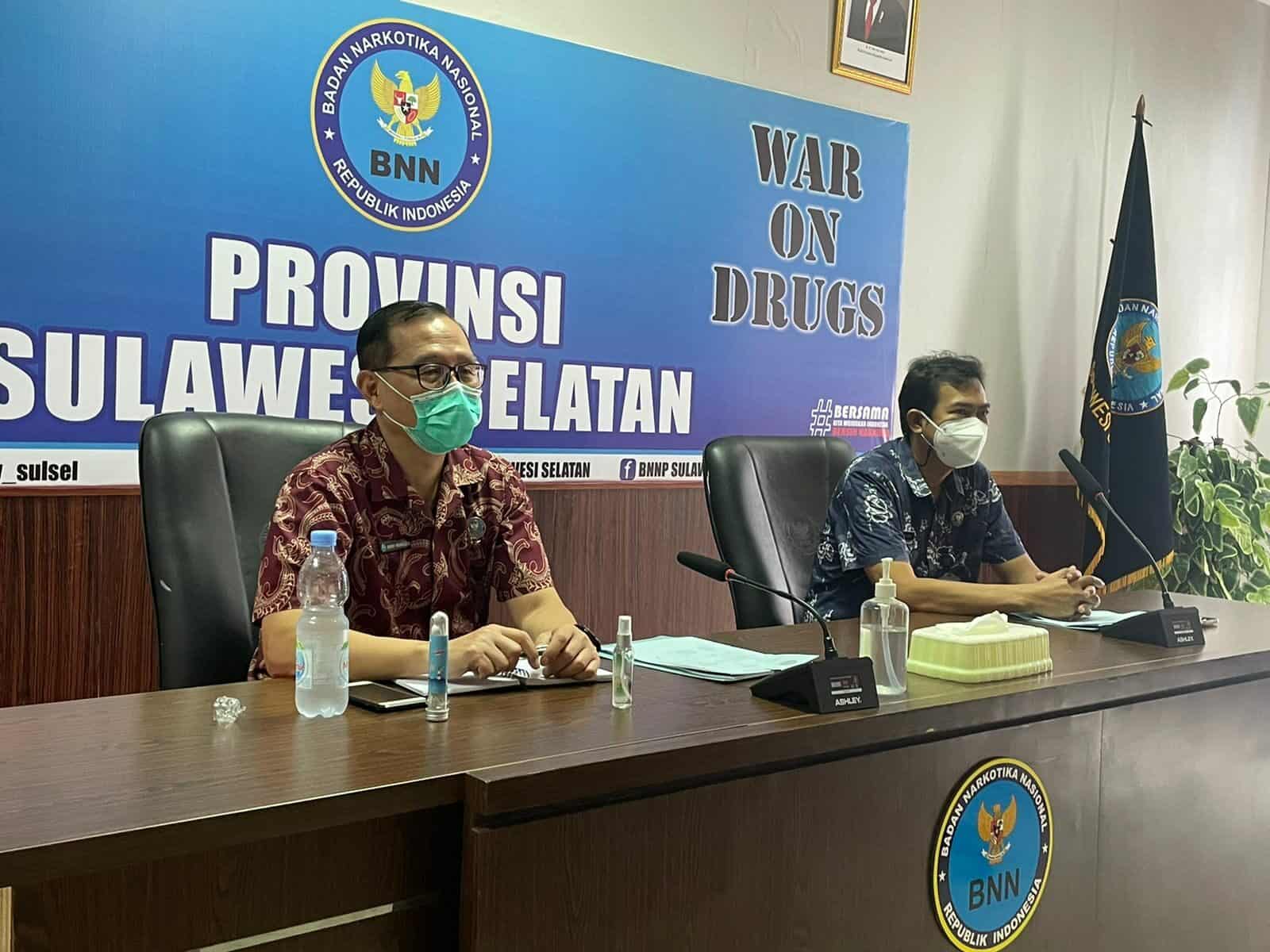 Kepala BNNP Sulawesi Selatan Brigjen Pol. Drs. Ghiri Prawijaya, M.Th mengikuti acara Virtual Penandatanganan Nota Kesepahaman dan Perjanjian Kerja antara Badan Narkotika Nasional Republik Indonesia (BNN RI) dengan Kementrian Pemberdayaan Perempuan dan Perlindungan Anak Republik Indonesia (KPP dan PA)