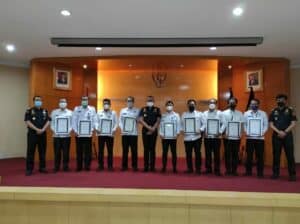 Kepala BNNP Sulawesi Selatan Memperoleh Penghargaan dari Beacukai Sulbagsel