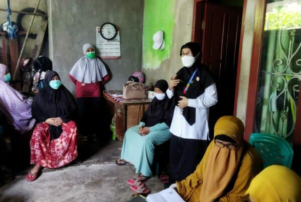 Penyuluhan dan Kampanye War on Drugs pada Kegiatan Posbindu di Mangalli