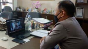 Kepala BNNP Sulawesi Selatan Narasumber Melalui Webinar Zoom Pada Kegiatan Pengenalan Kehidupan Kampys Bagi Mahasiswa Baru Politeknik Akademi Tehnik Industri Makassar Kepala BNNP Sulawesi Selatan Narasumber Melalui Webinar Zoom Pada Kegiatan Pengenalan Kehidupan Kampys Bagi Mahasiswa Baru Politeknik Akademi Tehnik Industri Makassar