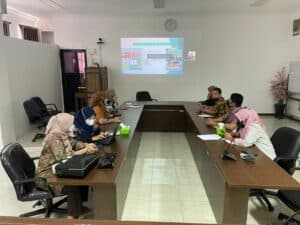 Kepala Bagian Umum BNN Prov. Sulawesi Selatan Sudarianto, SKM., M.Kes mengikuti kegiatan virtual “Webinar Series 3S (Senyum, Sapa dan Salam) BNNK Menyapa” Kepala Bagian Umum BNN Prov. Sulawesi Selatan Sudarianto, SKM., M.Kes mengikuti kegiatan virtual “Webinar Series 3S (Senyum, Sapa dan Salam) BNNK Menyapa”
