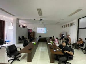 Kepala Bagian Umum BNN Prov. Sulawesi Selatan Sudarianto, SKM., M.Kes mengikuti kegiatan virtual “Webinar Series 3S (Senyum, Sapa dan Salam) BNNK Menyapa” Kepala Bagian Umum BNN Prov. Sulawesi Selatan Sudarianto, SKM., M.Kes mengikuti kegiatan virtual “Webinar Series 3S (Senyum, Sapa dan Salam) BNNK Menyapa”