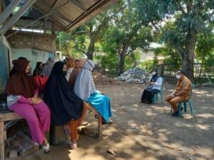 Penyuluhan dan Kampanye War on Drugs pada Kegiatan Posbindu Tabinjai di Desa Tamanyeleng Kecamatan Barombong Kabupaten Gowa Penyuluhan dan Kampanye War on Drugs pada Kegiatan Posbindu Tabinjai di Desa Tamanyeleng Kecamatan Barombong Kabupaten Gowa