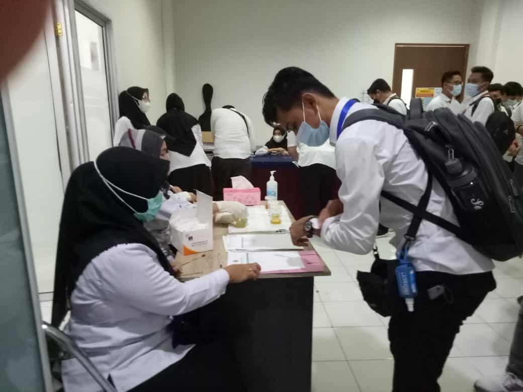 BNNP Sulsel Melakukan deteksi dini dalam penyalahgunaan narkoba bagi karyawan Arta Boga Cemerlang. BNNP Sulsel Melakukan deteksi dini dalam penyalahgunaan narkoba bagi karyawan Arta Boga Cemerlang.