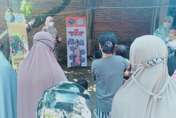 Penyuluhan dan Kampanye War on Drugs pada Kegiatan Posbindu di Lingkungan Ujung Bulo Kelurahan Lembang Parang Kecamatan Barombong Kabupaten Gowa