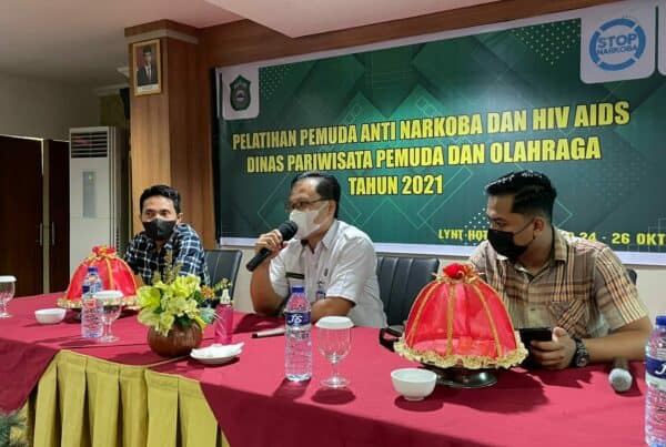 Kepala Bagian Umum BNNP Sulawesi Selatan menjadi Narasumber Pelatihan Pemuda Anti Narkoba dan HIV AIDS Dinas Pariwisata Pemuda dan Olahraga Tahun 2021