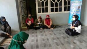 Penyuluhan dan Kampanye War on Drugs pada Kegiatan Posbindu di Tattakang Kelurahan Parangbanoa Kecamatan Pallangga Kabupaten Gowa Penyuluhan dan Kampanye War on Drugs pada Kegiatan Posbindu di Tattakang Kelurahan Parangbanoa Kecamatan Pallangga Kabupaten Gowa