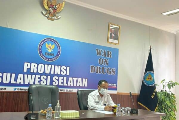 Kabid Pemberantasan BNNP Sulsel Kombes Pol. Dr. Agustinus Sollu, SH., SS., M. Si selaku Plh. Kepala BNNP Sulawesi Selatan membuka secara langsung kegiatan Evaluasi On Going BNNP Sulsel beserta jajaran