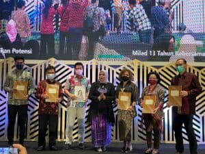 Kepala Badan Narkotika Nasional (BNN) Provinsi Sulawesi Selatan Brigjen Pol. Drs. Ghiri Prawijaya, M. Th menghadiri acara Milad 13 Tahun kebersamaan Family of Creative Community (FCC) Kepala Badan Narkotika Nasional (BNN) Provinsi Sulawesi Selatan Brigjen Pol. Drs. Ghiri Prawijaya, M. Th menghadiri acara Milad 13 Tahun kebersamaan Family of Creative Community (FCC)