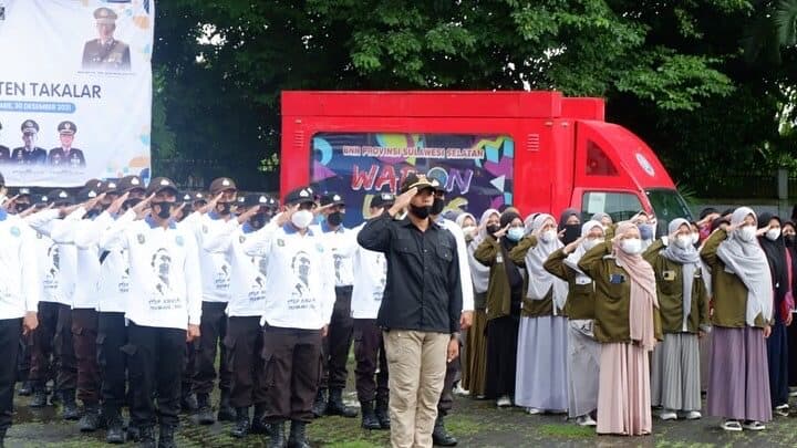 Kepala BNNP Sulawesi Selatan Pimpin Apel Besar Relawan Anti Narkoba BNK Takalar