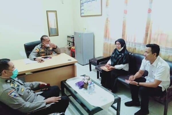 Bidang P2M dalam upaya mengumpulkan data dukung terkait pelaksanaan persiapan pembentukan Desa Bersinar Desa Kanjilo Kecamatan Barombong Kabupaten Gowa