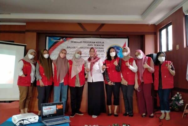 Kegiatan Seminar Kuliah Kerja Nyata (KKN) Gelombang 107 Unhas yang bertemakan “KKN Tematik Makassar Smart dan Bersinar Tahun 2021/2022