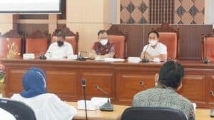 BNNP Sulsel Menghadiri Undangan Rapat Dengar Pendapat Raperda P4GN – PN Bersama Anggota DPRD Prov. Sulsel Pansus I BNNP Sulsel Menghadiri Undangan Rapat Dengar Pendapat Raperda P4GN – PN Bersama Anggota DPRD Prov. Sulsel Pansus I