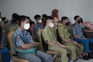 Guna Memonitoring Kegiatan, Kepala Bagian Umum Pimpin Rapat Rutin Personel Bagian Umum Guna Memonitoring Kegiatan, Kepala Bagian Umum Pimpin Rapat Rutin Personel Bagian Umum
