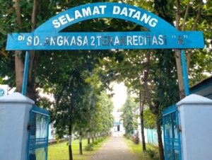 Koordinasi ke SD Angkasa 2 Maros dalam rangka Penyebaran Informasi P4GN melalui kegiatan Upacara Bendera dan Pemutaran Lagu Mars BNN Koordinasi ke SD Angkasa 2 Maros dalam rangka Penyebaran Informasi P4GN melalui kegiatan Upacara Bendera dan Pemutaran Lagu Mars BNN