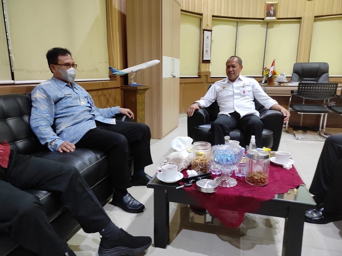 Koordinasi P4GN di Ruang Kerja Kepala Kantor BPSDM dan diterima langsung oleh Kepala BPSDM Prov. Sulsel Koordinasi P4GN di Ruang Kerja Kepala Kantor BPSDM dan diterima langsung oleh Kepala BPSDM Prov. Sulsel