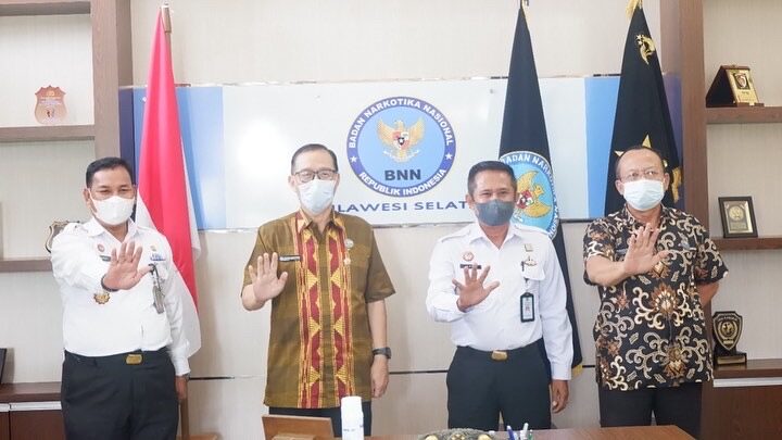Kepala BNNP Sulsel menerima kunjungan dari Kalapas Narkotika IIA Sunnguminasa Kepala BNNP Sulsel menerima kunjungan dari Kalapas Narkotika IIA Sunnguminasa