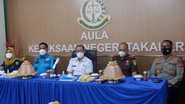 Kepala BNNP Sulsel Memberikan Materi P4GN di Jajaran Forkopimda Kab. Takalar Kepala BNNP Sulsel Memberikan Materi P4GN di Jajaran Forkopimda Kab. Takalar