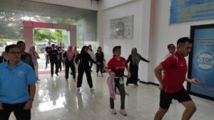 Senam pagi bersama Kepala BNNP Sulsel dan Ibu-ibu DWP BNNP Sulsel