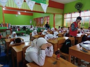 Sosialisasi bahaya narkoba kepada Siswa(i) SD INP Bertingkat Mamajang II Sosialisasi bahaya narkoba kepada Siswa(i) SD INP Bertingkat Mamajang II