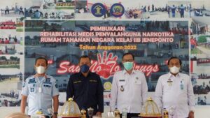 Kepala BNNP Sulsel menghadiri Pembukaan Rehabilitasi Narkotika Bagi Tahanan dan Warga Binaan Pemasyarakatan pada Rumah Tahanan Negara Kelas IIB Jeneponto Kepala BNNP Sulsel menghadiri Pembukaan Rehabilitasi Narkotika Bagi Tahanan dan Warga Binaan Pemasyarakatan pada Rumah Tahanan Negara Kelas IIB Jeneponto