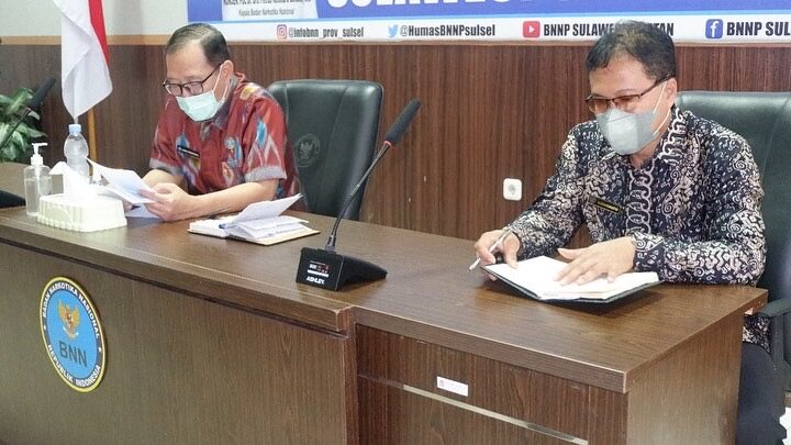 Kepala BNNP Sulsel Memimpin Rapat Sinergitas Bidang P2M Dan Bidang Rehabilitasi BNNP Sulsel Kepala BNNP Sulsel Memimpin Rapat Sinergitas Bidang P2M Dan Bidang Rehabilitasi BNNP Sulsel