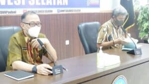 KEPALA BNNP SULSEL PIMPIN RAPAT INTERNAL BIDANG PENCEGAHAN DAN PEMBERDAYAAN MASYARAKAT KEPALA BNNP SULSEL PIMPIN RAPAT INTERNAL BIDANG PENCEGAHAN DAN PEMBERDAYAAN MASYARAKAT