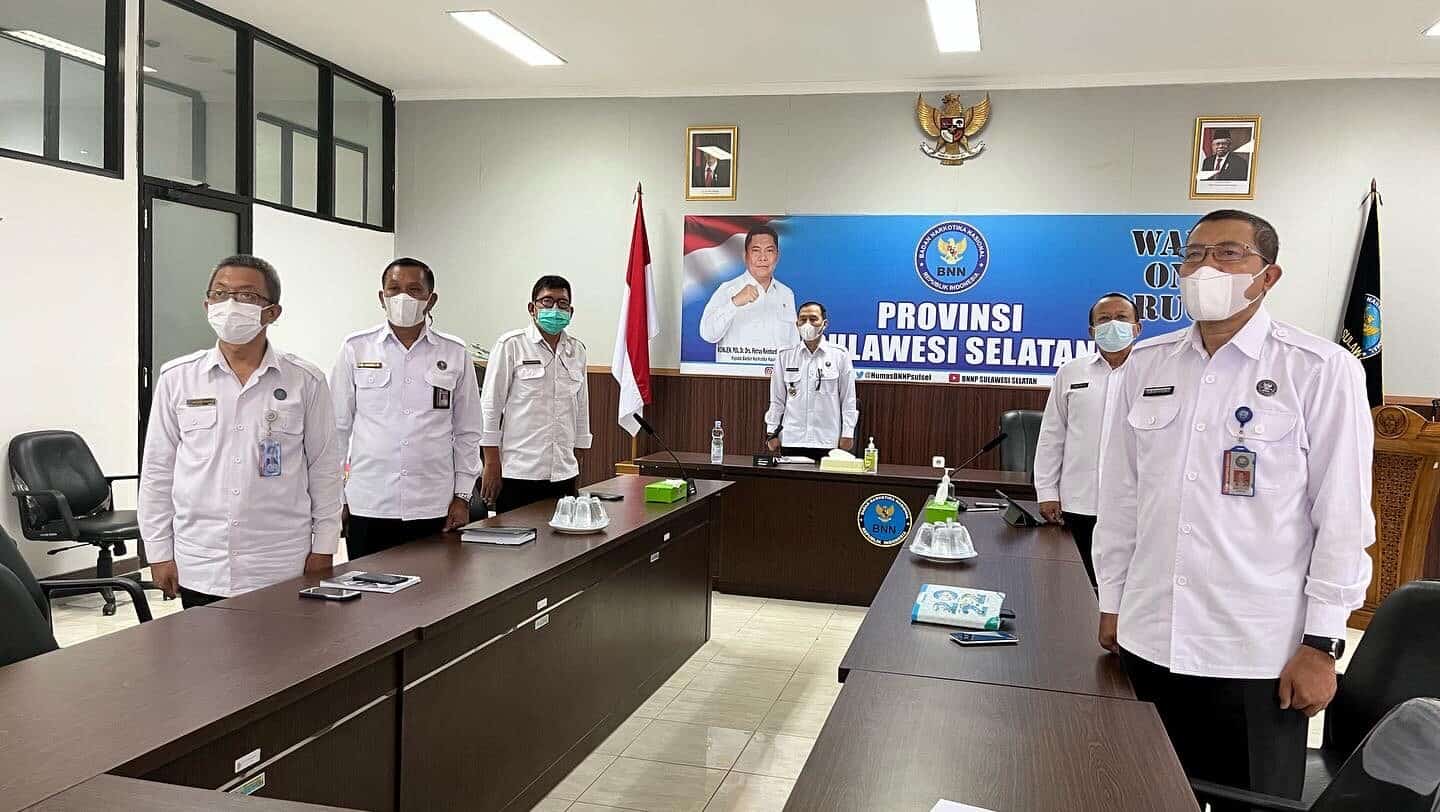 BNNP Sulawesi Selatan Mengikuti Kegiatan Rapat Pimpinan (Rapim) BNN RI Secara Virtual BNNP Sulawesi Selatan Mengikuti Kegiatan Rapat Pimpinan (Rapim) BNN RI Secara Virtual