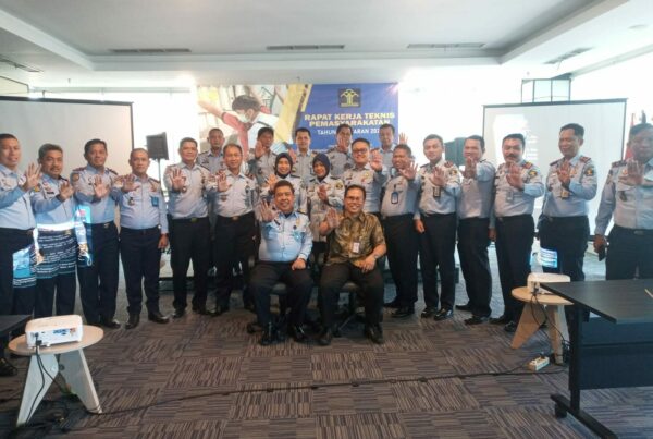 SINERGITAS BNNP SULAWESI SELATAN DAN KEMENTERIAN HUKUM DAN HAM WILAYAH SULSEL DALAM RAPAT KERJA TEKNIS PEMASYARAKATAN