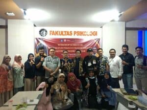 FGD untuk Evaluasi Kurikulum Fakultas Psikologi Universitas Negeri Makassar (UNM) bagi Pengguna Lulusan FGD untuk Evaluasi Kurikulum Fakultas Psikologi Universitas Negeri Makassar (UNM) bagi Pengguna Lulusan