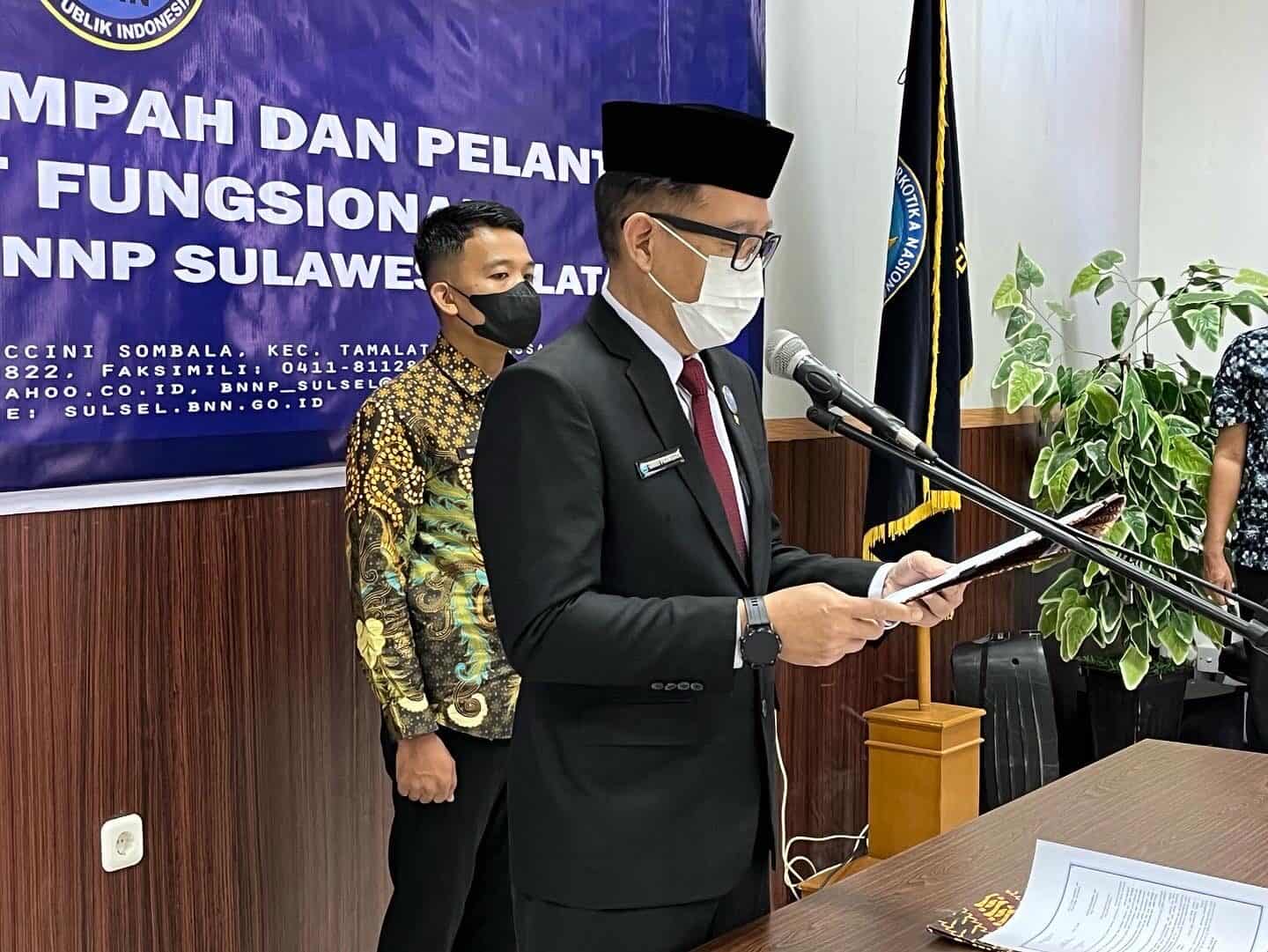 Kepala BNNP Sulawesi Selatan Laksanakan Pelantikan Dan Pengambilan Sumpah Jabatan di lingkungan BNNP Sulawesi Selatan Kepala BNNP Sulawesi Selatan Laksanakan Pelantikan Dan Pengambilan Sumpah Jabatan di lingkungan BNNP Sulawesi Selatan
