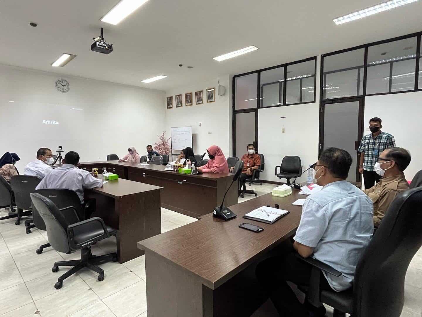 Kepala BNNP Sulsel mengikuti Virtual Meeting dalam rangka Persiapan Raker Bid. Rehab Kepala BNNP Sulsel mengikuti Virtual Meeting dalam rangka Persiapan Raker Bid. Rehab
