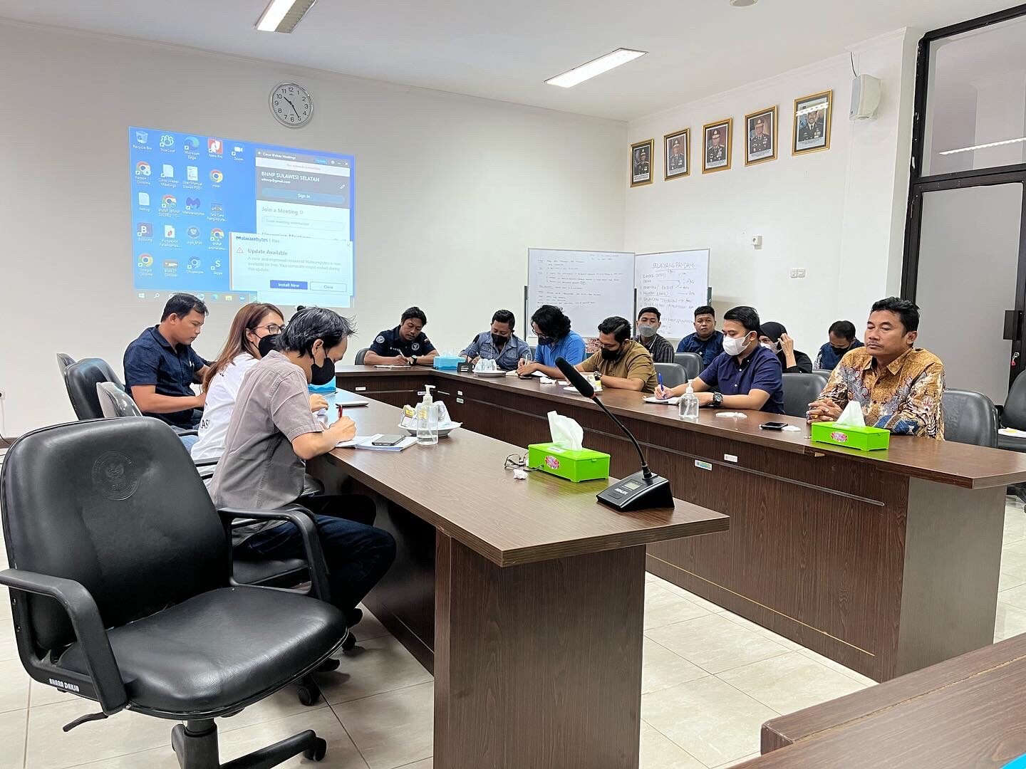 Kepala BNNP Sulsel memimpin Rapat Konsolidasi Bidang Pemberantasan Kepala BNNP Sulsel memimpin Rapat Konsolidasi Bidang Pemberantasan