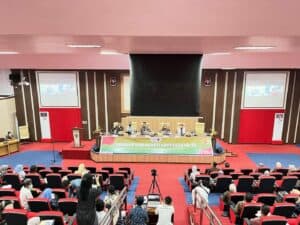 Kepala BNNP Sulawesi Selatan menghadiri Undangan sekaligus memberikan Ceramah Bahaya Narkotika dalam rangka memperingati Hari Bhakti Adhyaksa ke-62 Kepala BNNP Sulawesi Selatan menghadiri Undangan sekaligus memberikan Ceramah Bahaya Narkotika dalam rangka memperingati Hari Bhakti Adhyaksa ke-62