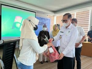 KEPALA BNNP SULSEL MEMBUKA KEGIATAN BIMBINGAN TEKNIS LIFE SKILLL BAGI MASYARAKAT KAWASAN RAWAN NARKOBA DI WILAYAH PERKOTAAN KEPALA BNNP SULSEL MEMBUKA KEGIATAN BIMBINGAN TEKNIS LIFE SKILLL BAGI MASYARAKAT KAWASAN RAWAN NARKOBA DI WILAYAH PERKOTAAN
