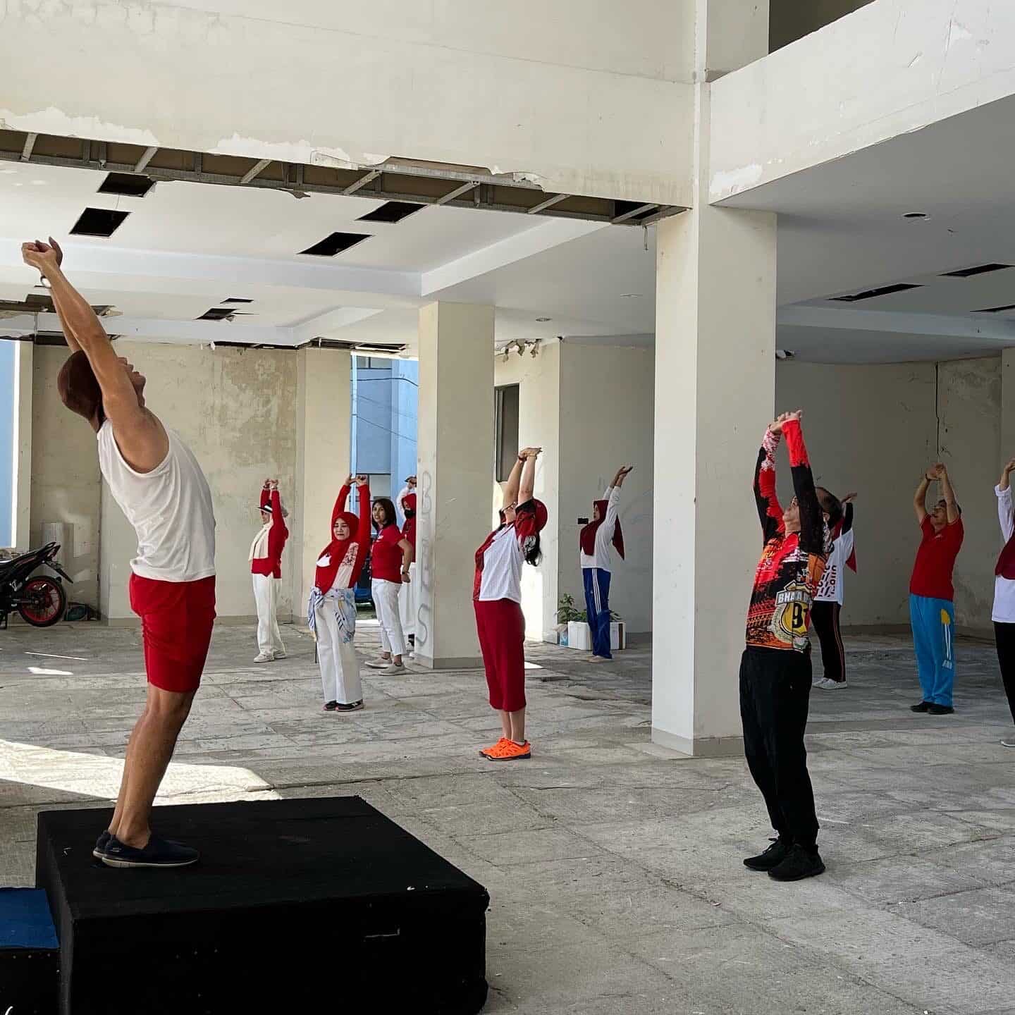BNNP Sulawesi Selatan melaksanakan senam bersama dirangkaikan dengan HUT Indonesia ke-77 BNNP Sulawesi Selatan melaksanakan senam bersama dirangkaikan dengan HUT Indonesia ke-77
