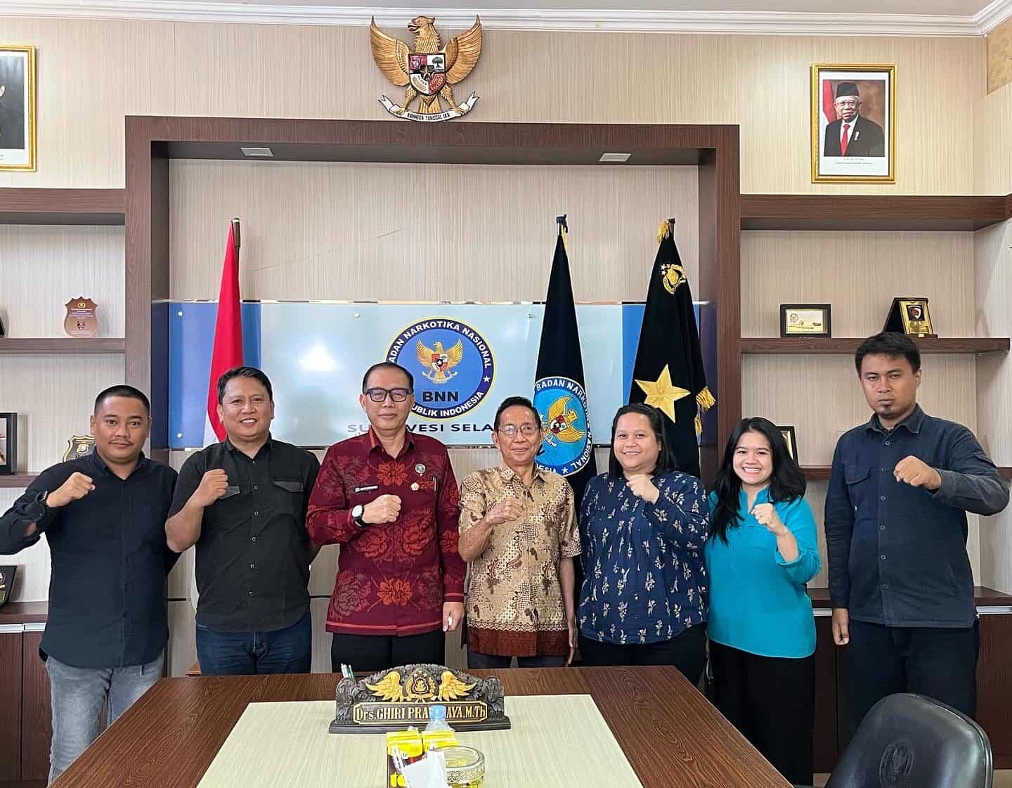KEPALA BNNP SULSEL MENERIMA AUDIENSI DARI DIREKSI TRIBUN TIMUR KEPALA BNNP SULSEL MENERIMA AUDIENSI DARI DIREKSI TRIBUN TIMUR