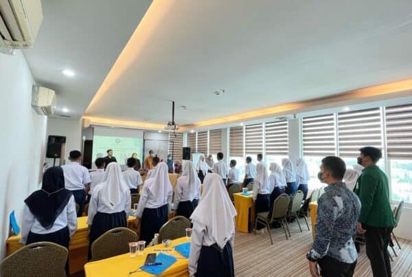 KEPALA BNNP SULSEL MEMBUKA KEGIATAN PELATIHAN DAN PENGEMBANGAN SOFT SKILL SMP/SMA SEDERAJAT