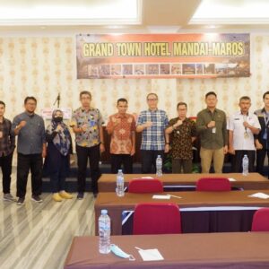 Kepala BNNP SulSel Membuka Kegiatan Konsolidasi Kebijakan Kab/Kota Tanggal Ancaman Narkoba Bagi BUMN/BUMD Dan Dunia Usaha Di Lingkungan Swasta Kepala BNNP SulSel Membuka Kegiatan Konsolidasi Kebijakan Kab/Kota Tanggal Ancaman Narkoba Bagi BUMN/BUMD Dan Dunia Usaha Di Lingkungan Swasta