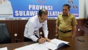 BNNP Sulawesi Selatan Resmi Menerima Naskah Dan Hibah Satu Aset Tanah Beserta Bangunan Dari Pemerintah Kab.Sidrap (BNK) Sidrap BNNP Sulawesi Selatan Resmi Menerima Naskah Dan Hibah Satu Aset Tanah Beserta Bangunan Dari Pemerintah Kab.Sidrap (BNK) Sidrap