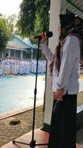telah dilaksanakan Program Menggelorakan WAR ON DRUGS melalui Kegiatan sebagai Pembina Upacara Bendera Hari Senin