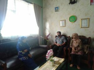 Koordinasi di SMP Negeri 2 Barombong Kabupaten Gowa terkait persiapan pelaksanaan Gelora War On Drugs se-Indonesia. Koordinasi di SMP Negeri 2 Barombong Kabupaten Gowa terkait persiapan pelaksanaan Gelora War On Drugs se-Indonesia.