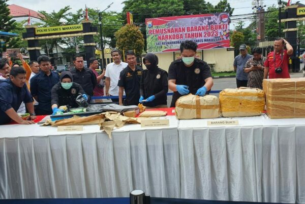 BNN Provinsi Sulawesi Selatan Menghadiri Pemusnahan Barang Bukti Narkotika Satresnarkoba Polrestabes Makassar