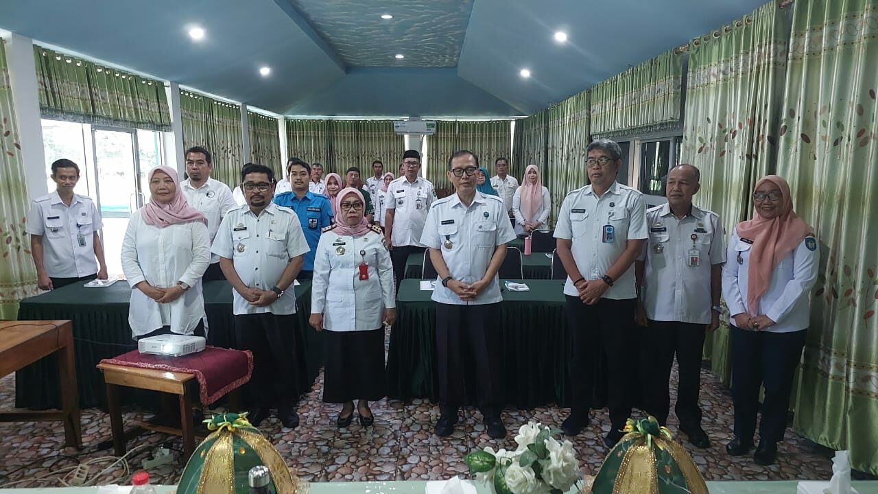 Kepala BNNP Sulawesi Selatan Membuka Kegiatan Rapat Koordinasi Pengembangan dan Pembinaan Kota/Kab Tanggap Ancaman Narkoba. Konsep Otomatis