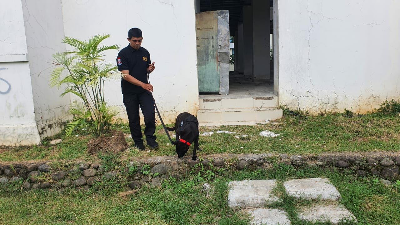 Unit K-9 BNNP SULSEL Melaksanakan Latihan Pendeteksian Bulan Maret